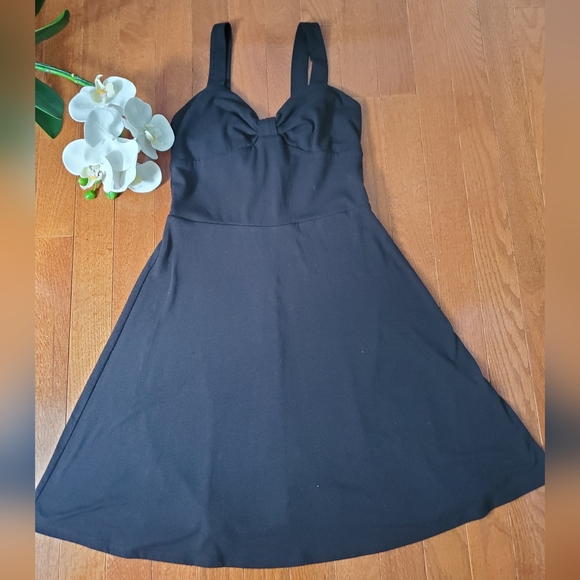 black wide strap loose dress - Picture 3 of 7